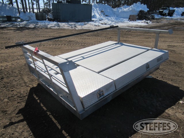 Aluminum truck tool box w/ladder rack